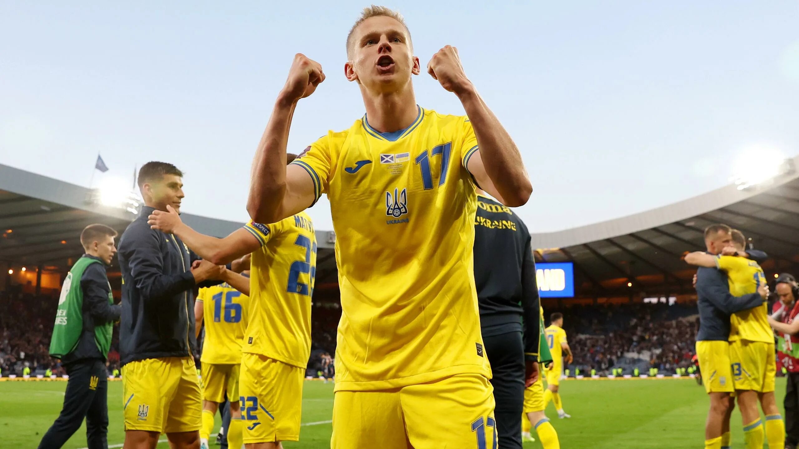 Сборная украины футбол чемпионат. Сборная украины футбол чемпионат. Сборная украины по футболу состав 2022. Зинченко сборная украины. Сборная украины по футболу.