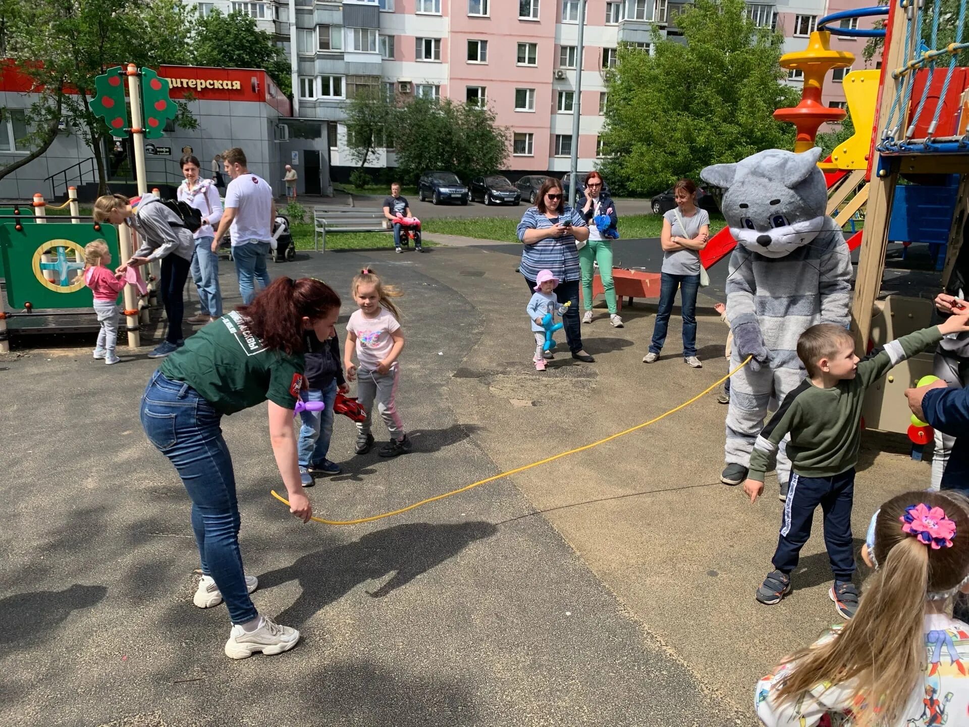 Мой район мероприятия. Праздник нашего двора. Праздник двора добрые соседи Сабурово. Добрые дворы.