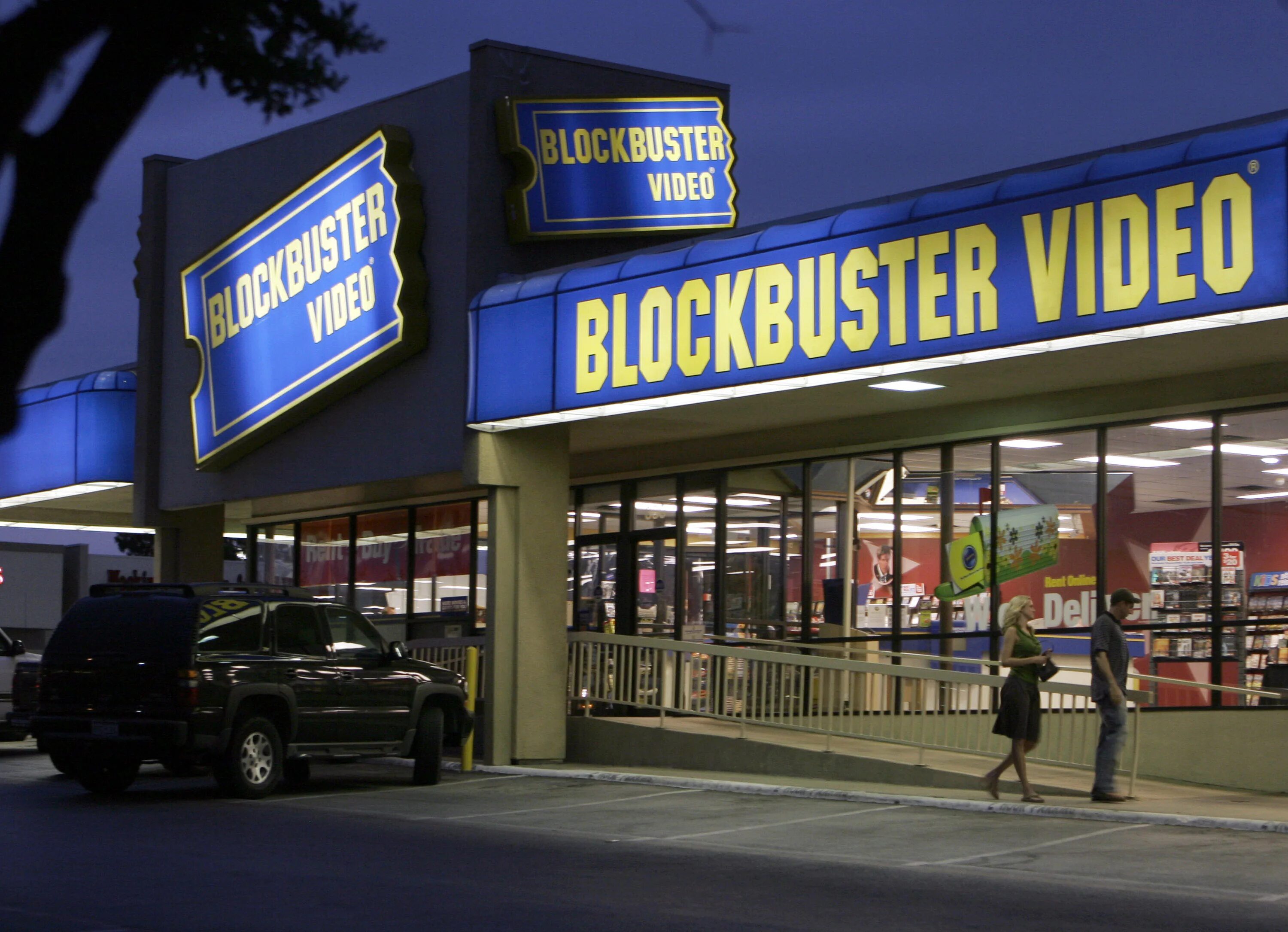 Блокбастер видео. Магазин blockbuster. блокбастер компания. видеопрокат blockbuster. американский видеопрокат.