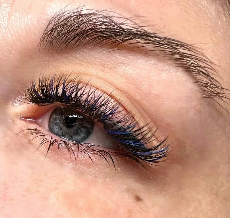 Пушистые ресницы наращивание. Девушка с нарощенными ресницами. Инста ресницы. Ресницы эстетика. 2d эффект кайли.