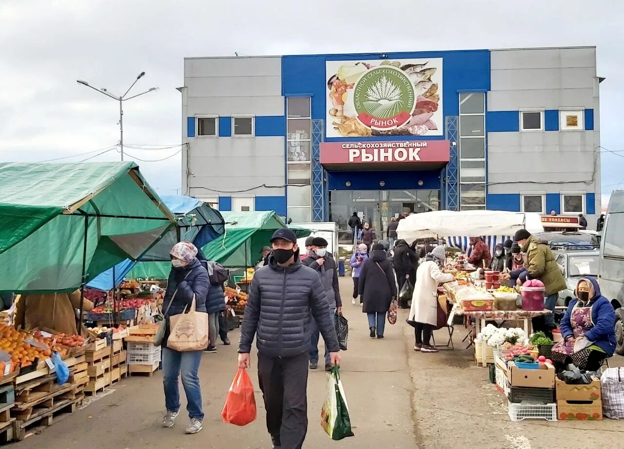 Юбилейный саратов сегодня. Рынок Юбилейный Саратов. Сельхоз рынок Саратов Юбилейный. Юбилейный рынок Краснодар. Строй рынок Юбилейный Саратов.