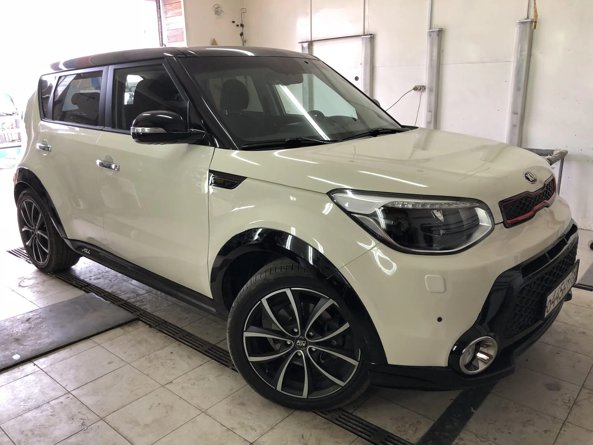 Накладки на двери киа соул 2. Накладки на арки киа соул 2. Соул накладки. Соул накладки. Накладки на киа соул 2018.