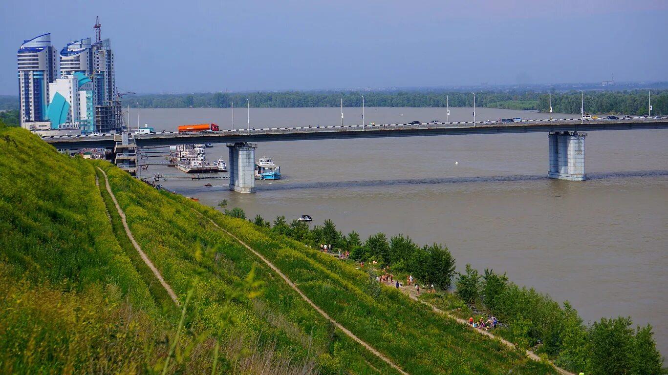 Барнаул какая сибирь. Река Обь Барнаул. Мост река Обь Барнаул. Река Обь новый мост Барнаул. Река Обь Сургут.
