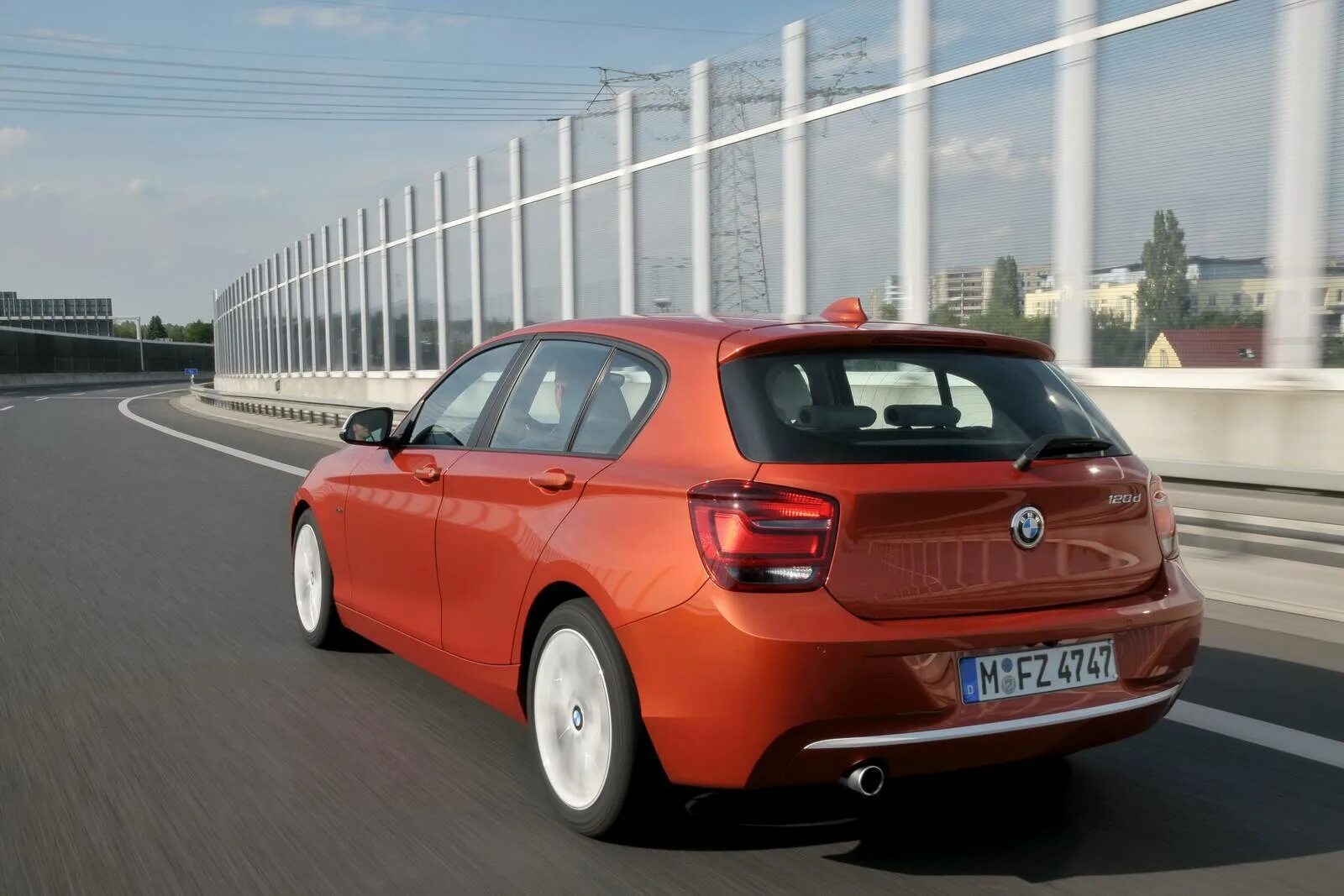 BMW 1 2012. BMW 1 Series Urban line. БМВ 120d 2012. БМВ хэтчбек 2012.