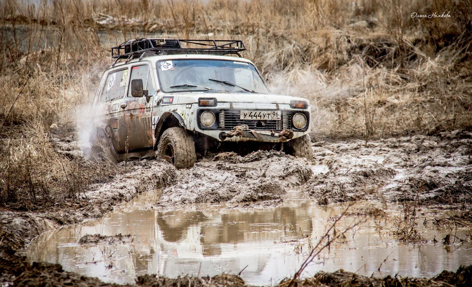 Off road 4 на 4. Ниссан Патрол офф роуд drive2. Нива офф роуд. Нива 2131 крокодил грязь бездорожье оффроад. Niva off-Road в грязи.