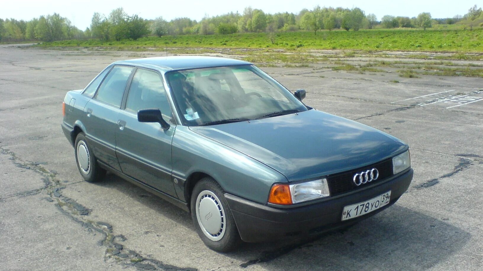 Купить ауди 80 80 года. Audi 80 b3 1991. Audi 80 b3 зеленая. Ауди 80 б3. Ауди 80 b3 1990.