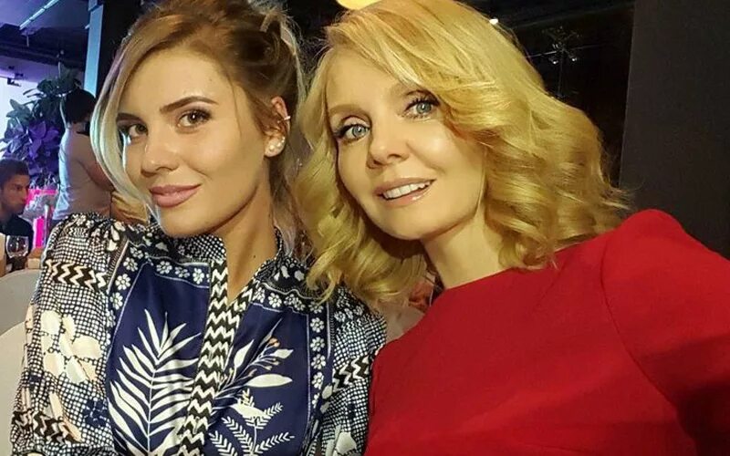 Дочь валерии дети. Дочь валерии дети. Дочка пригожина о валерии. Старшая дочь валерии. Шена дочь валерии и собака.