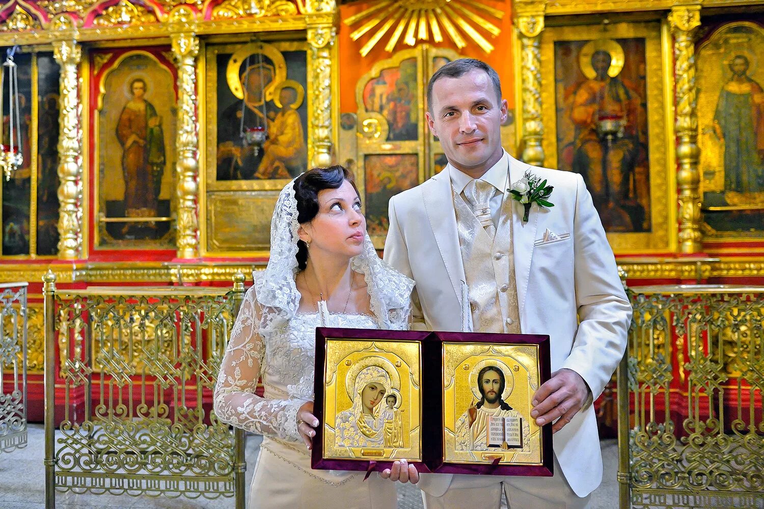 Венчание в православной церкви. Красивое венчание. Венчание в храме. Таинство венчания в православной церкви. Православные женихи