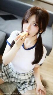 Modelo Wen Ting "Pure and Beautiful Feet" 丽 柜 LiGui Foto de pé de...