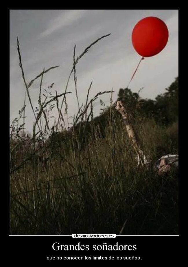 Красный отпускать. Отпускаю воздушный шар. Отпустить воздушный шарик. Шарик в небо отпускаю. Девушка отпускает воздушный шар.