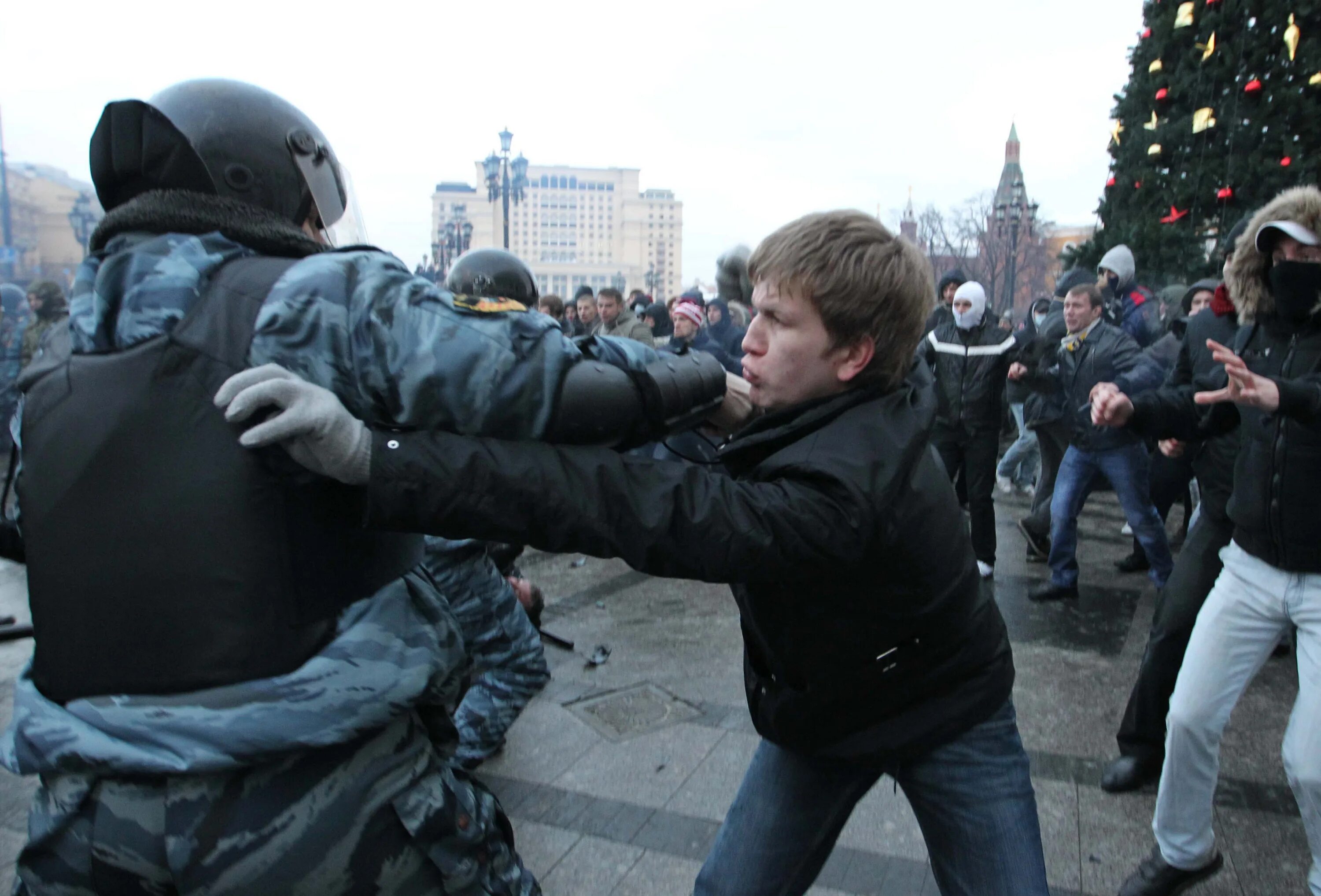 Митинг на Манежной площади 2010. Манежная площадь 2010 чурки.