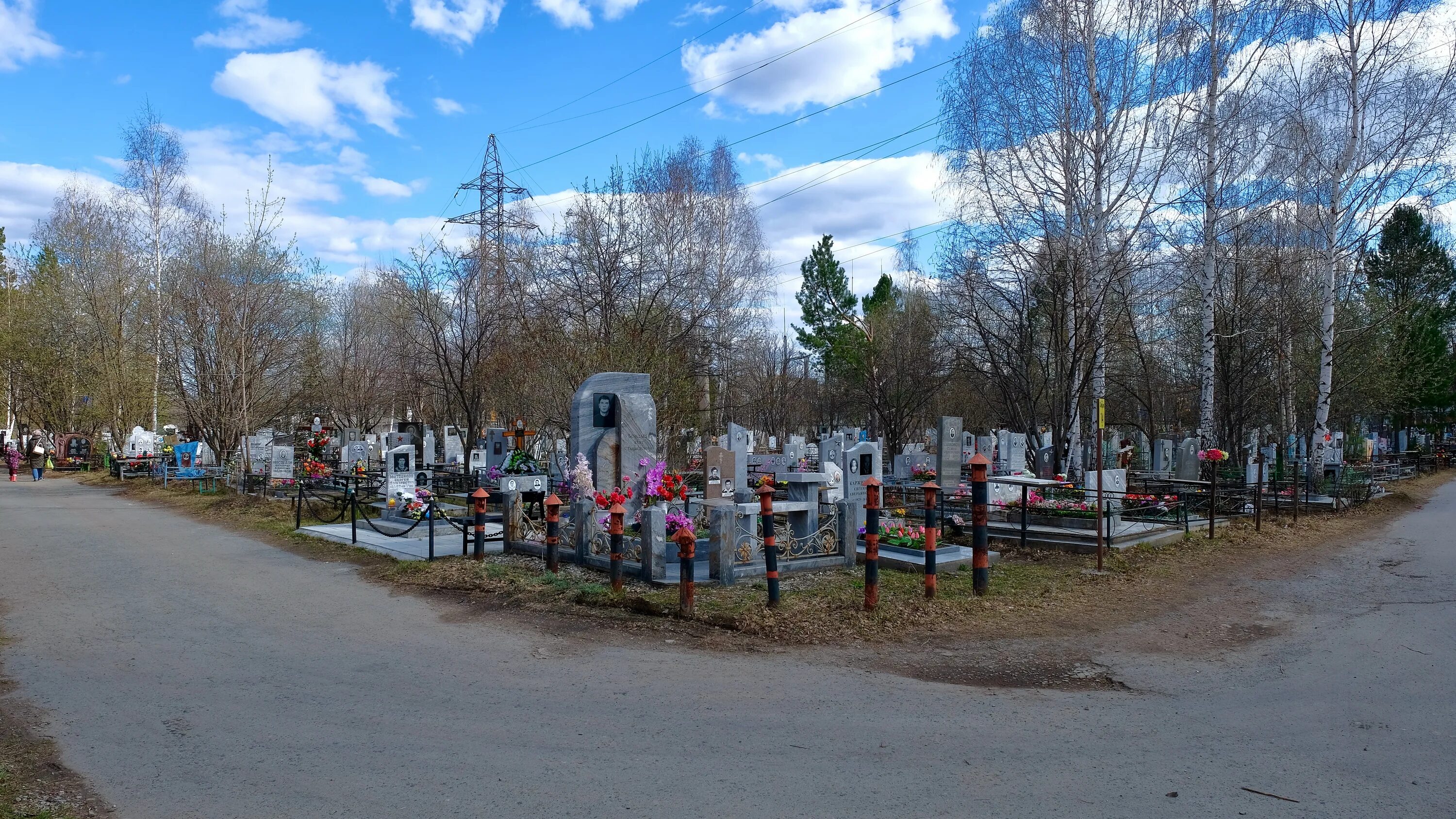 Сайт кладбища екатеринбург. Окружное кладбище Екатеринбург. Елизаветинское кладбище Екатеринбург. Северное кладбище Екатеринбург. Северное кладбище Уралмаш.