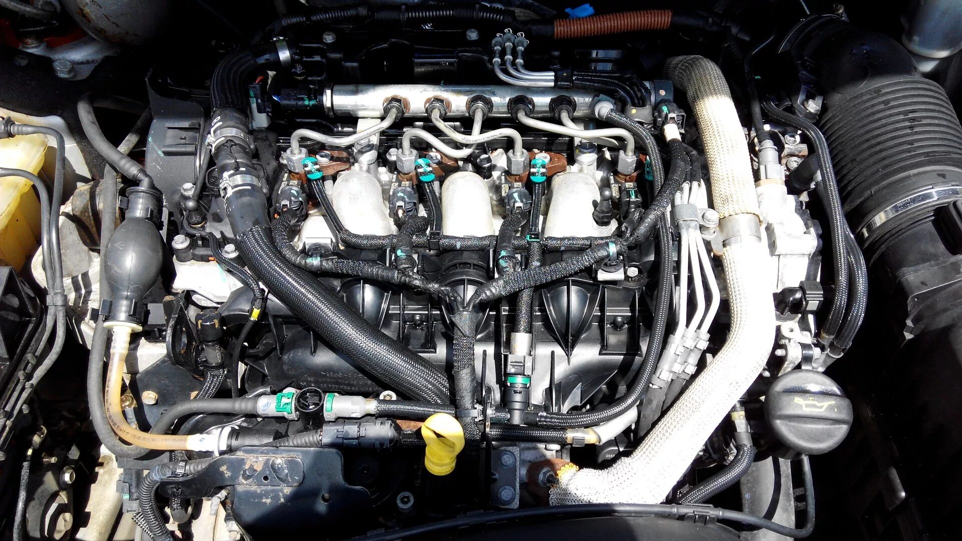2.5 л 170 л с. Citroen c5 2.2 HDI. Citroen c5 дизель. 2.2 HDI 204. Двигатель HDI 2.2 дизель.
