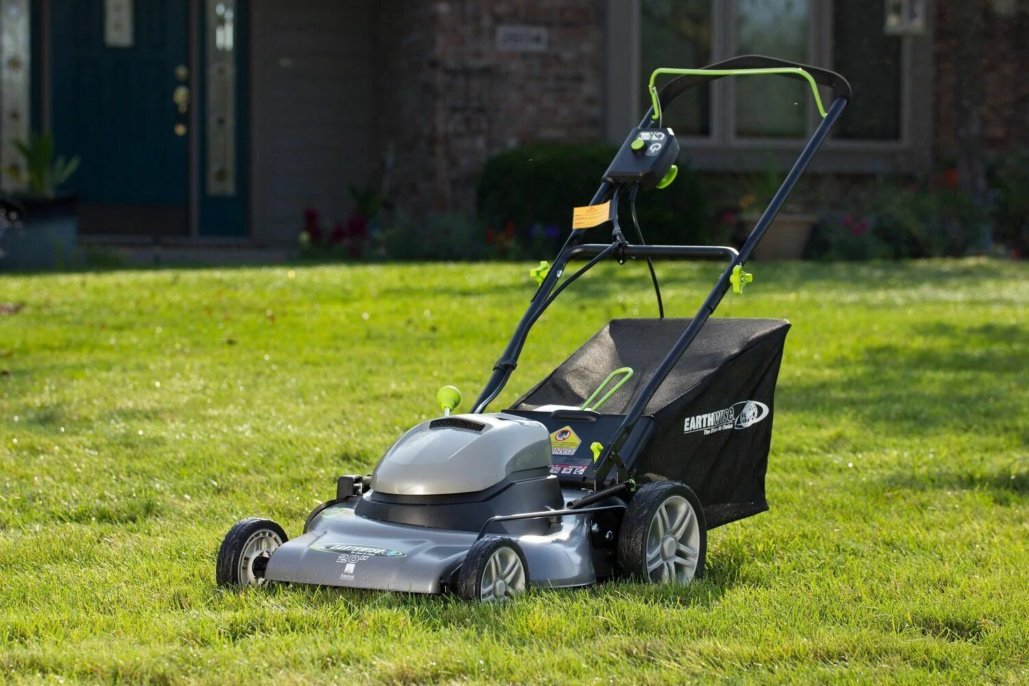 Lawn mower. LM-c3305f Lawn Mower. Газонокосилка GREENWORKS 25022 12 amp 20-inch. Страшная газонокосилка. 393957s Lawn Mower.