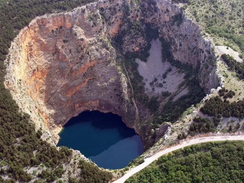Какая самая глубокая америка