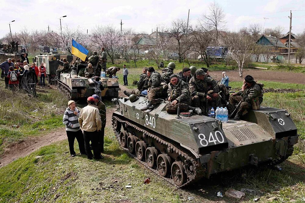 Краматорск боевые действия. Украинская армия 2014 донбас. 16.04.14 краматорск бтр. донбасс апрель 2014 война.
