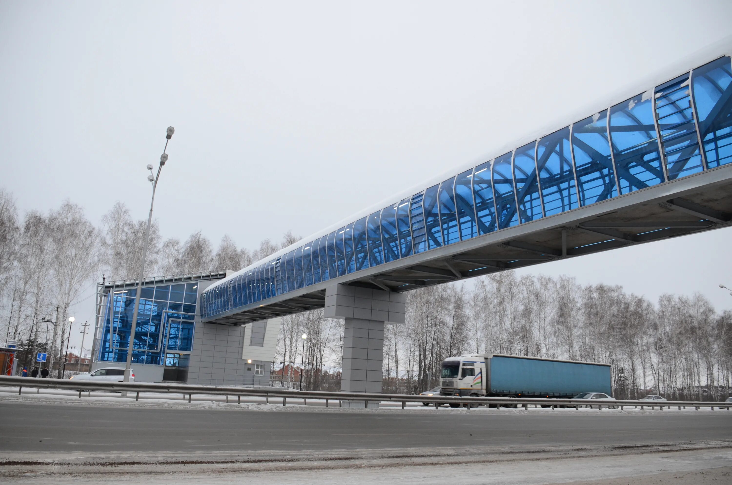 Иссо путепровод. Николаевский виадук красноярск. Мосты путепроводы эстакады. Как называется мост над дорогой. Надземный переход на некрасова абакан.