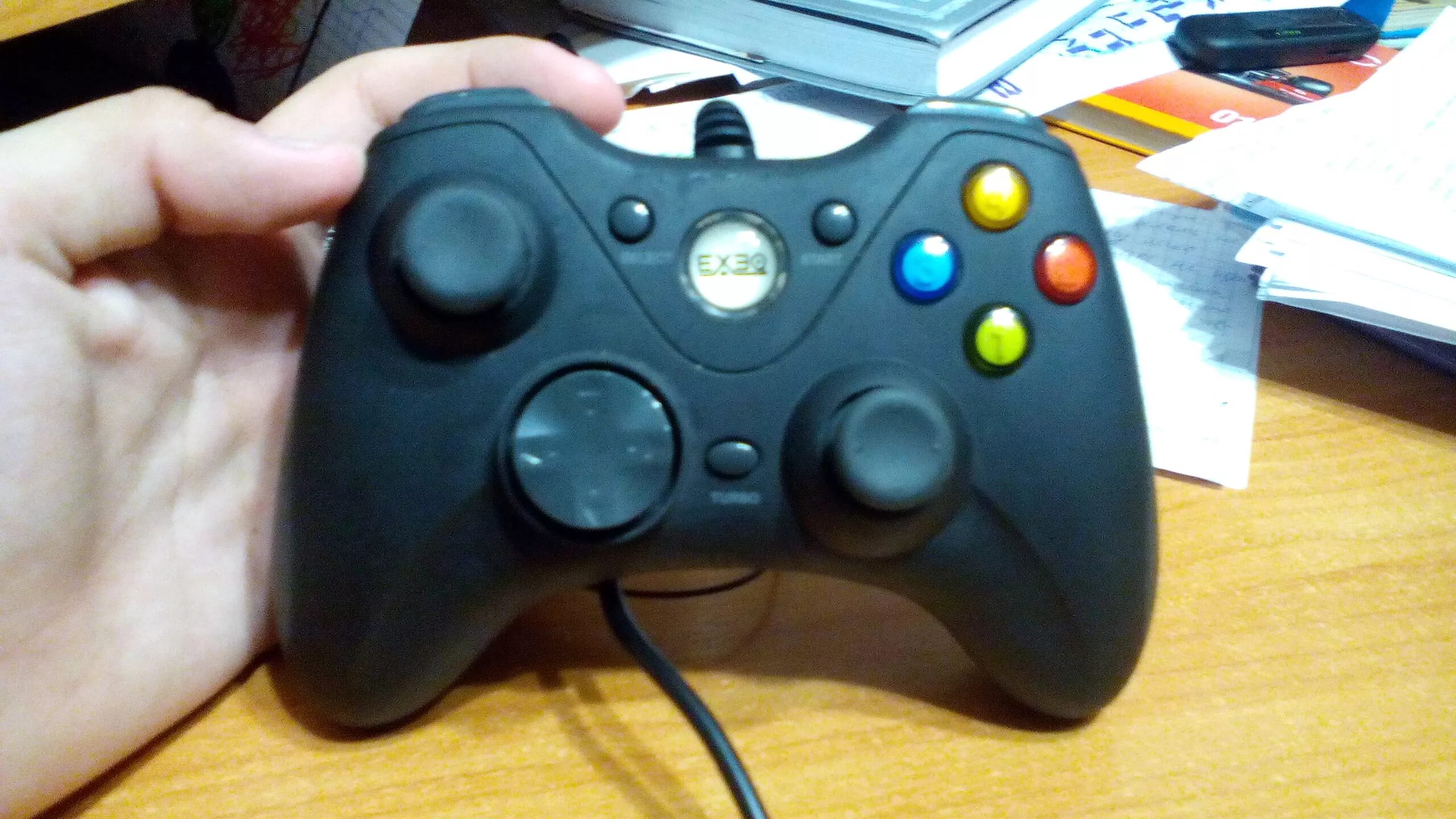 Джойстик DC Xbox 360. Lb на джойстике Xbox 360. Геймпад Hori Onyx Plus Wireless Controller ps4, черный. Кнопка RB на джойстике Xbox 360. Включить джойстик 360