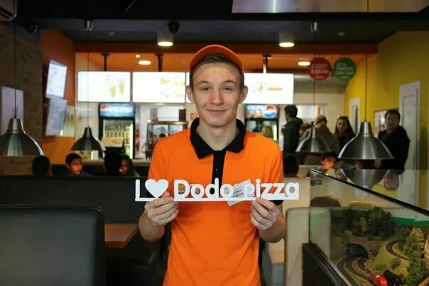 студенческий билет додо пицца. пиццерия с детской комнатой. додо пицца нижнекамск. додо пицца казань. студенческая 8 нижнекамск.