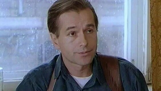 на углу у патриарших актеры. макаров в фильме на углу у патриарших. на углу у патриарших 2 1. на углу у патриарших сериал. игорь ливанов 2001.