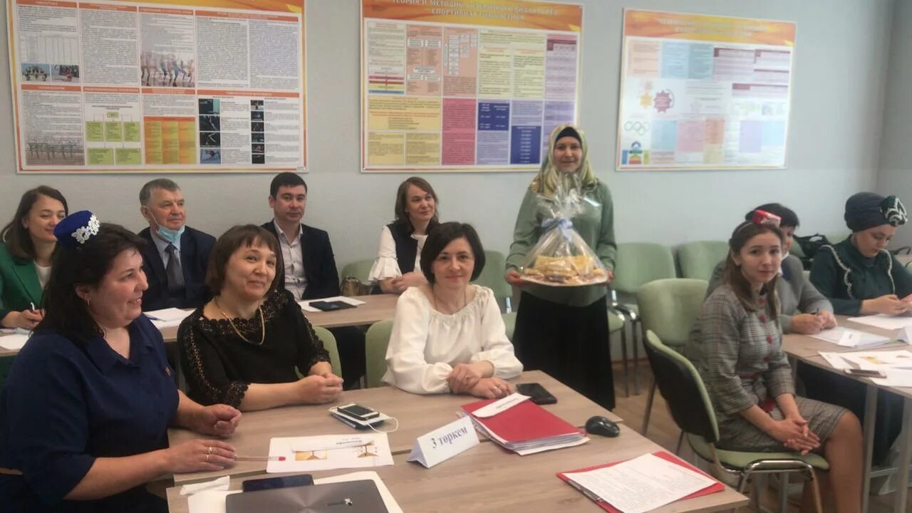 конкурс для учителей и преподавателей. учитель родного языка и литературы. работа учителей родных языков. учитель родного языка и литературы 2022. работа учителей родных языков.