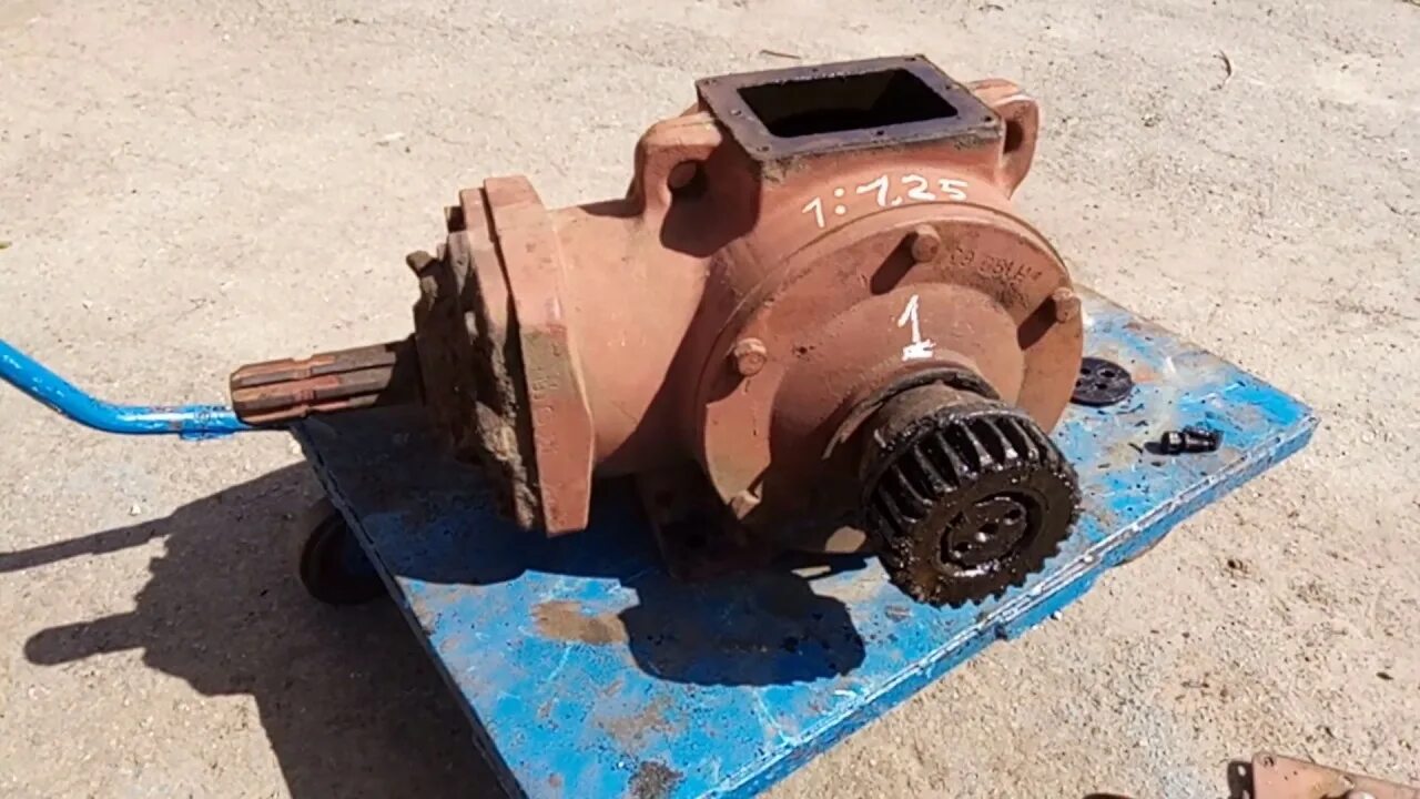Найти редуктор. Угловой редуктор jr311l. угловой редуктор нб 125. редуктор угловой 2025100r110. угловой редуктор 1 к 1.