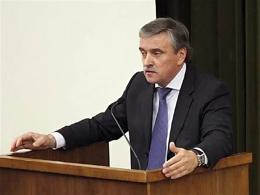 Свинарёв владимир валентинович похороны. Свинарёв владимир валентинович семья. Азаров виталий евгеньевич. Руководитель аппарата совета. Руководитель аппарата совета.