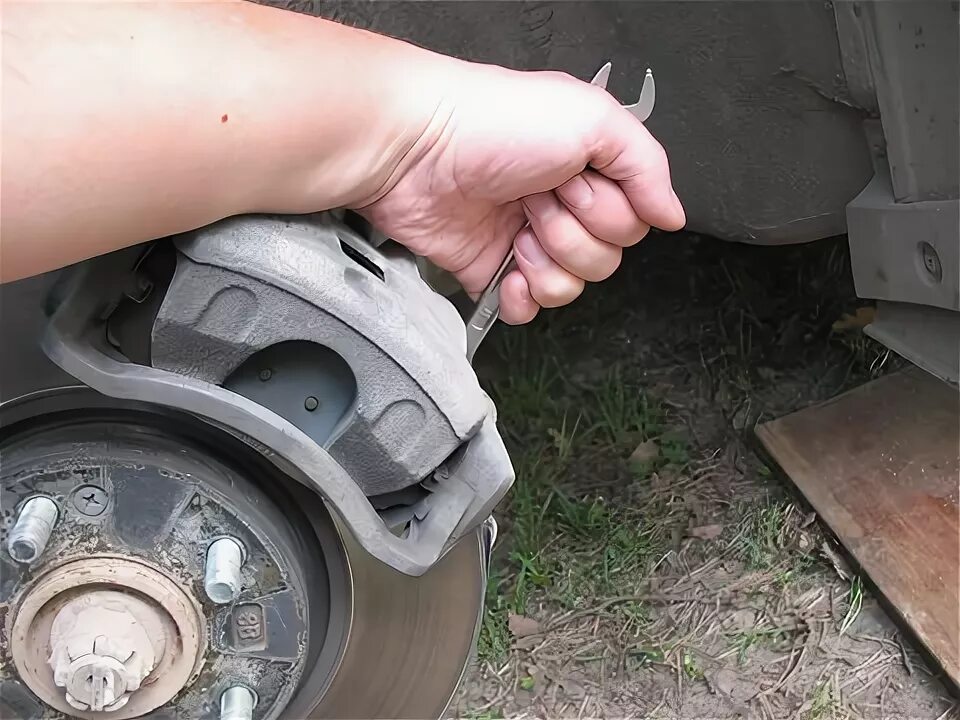 Колодки) - Hyundai Accent (2G), 1,5 л, 2007 года своими руками DRIVE2