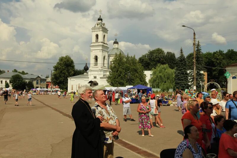 Центр города Таруса Калужской области. Таруса 2022. Таруса исторический центр. Таруса фото города 2022.