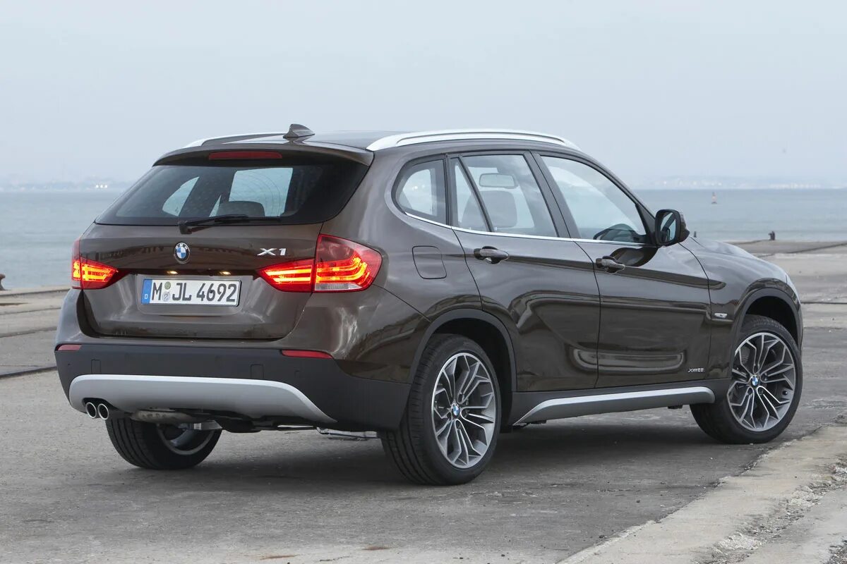 Bmw x1 2012. БМВ х1 2009. BMW x1 28i. БМВ x1 2005. БМВ Икс 1.