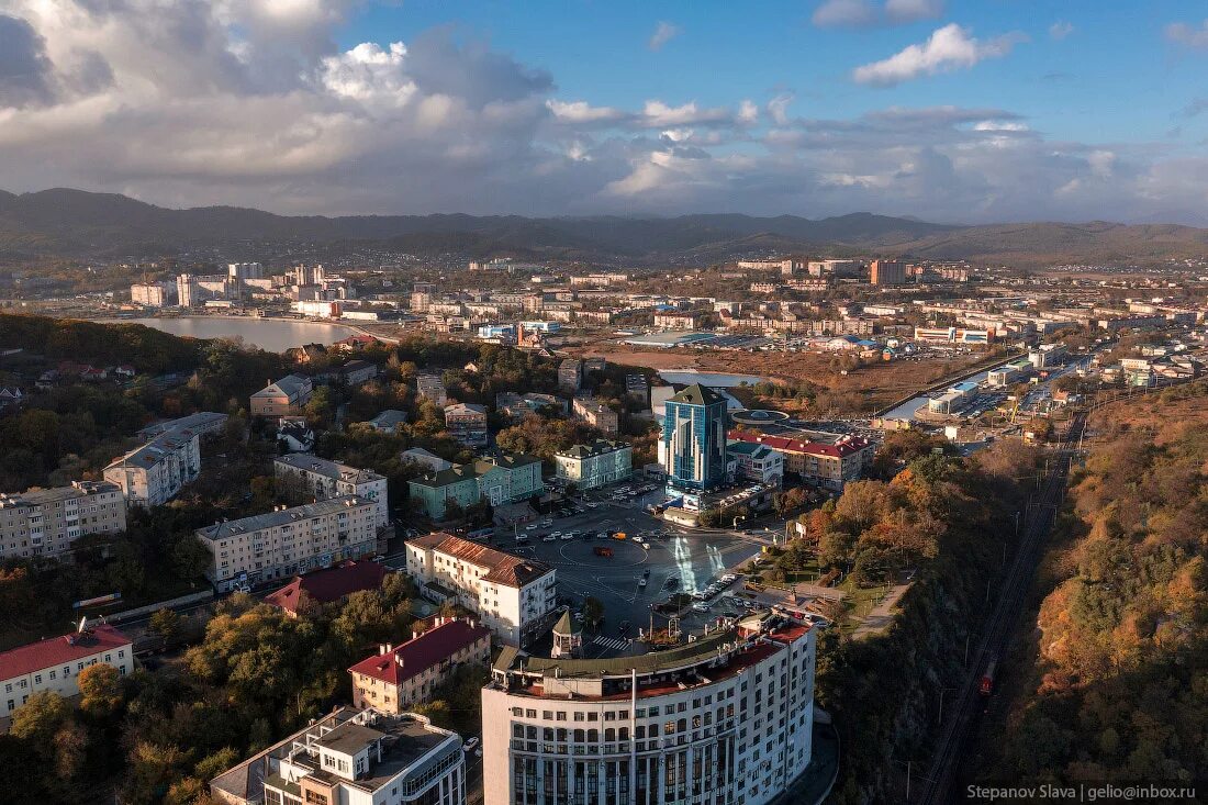 Центр находки приморский край. Находка приморский край зима. виды городов приморья. город находка судостроительный завод.