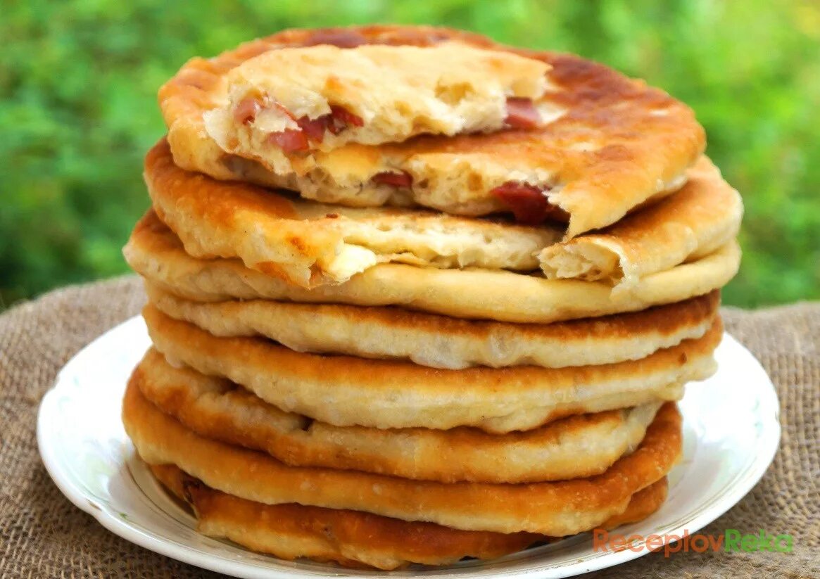 Медовая лепешка. Как сделать лепешки с медом. Как сделать лепешки с медом. Медовая лепешка для детей. Медовая лепешка.