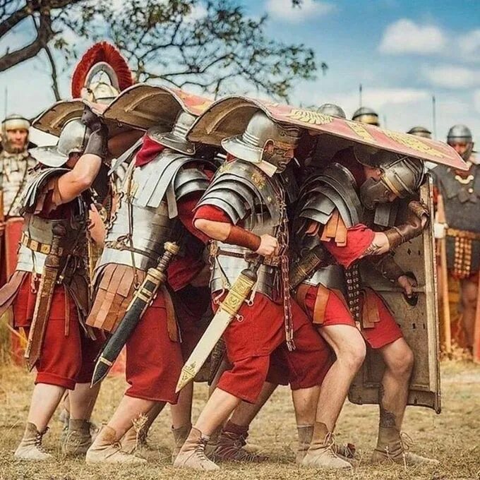 Римская империя римские легионеры. Felix 3 римский легион. Felix 3 римский легион. Legio iii cyrenaica. Римский легион тренировки.
