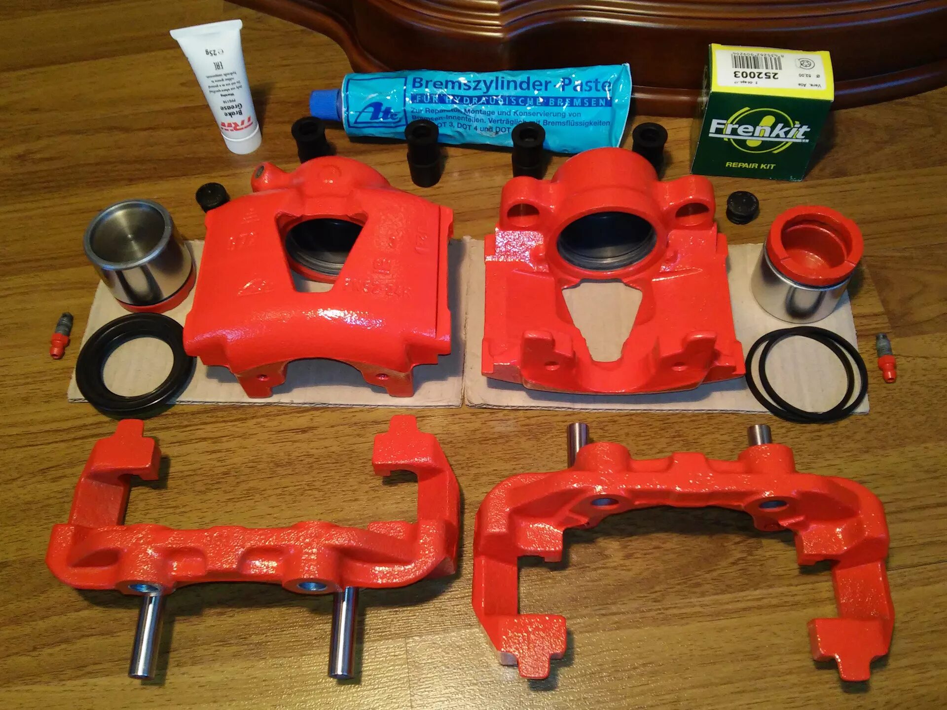 Суппорт ate 9293. Суппорт ate dodge spirit. Ремкомплект переднего суппорта на опель вектра б. Суппорты ate renault duster. Суппорт ате опель.