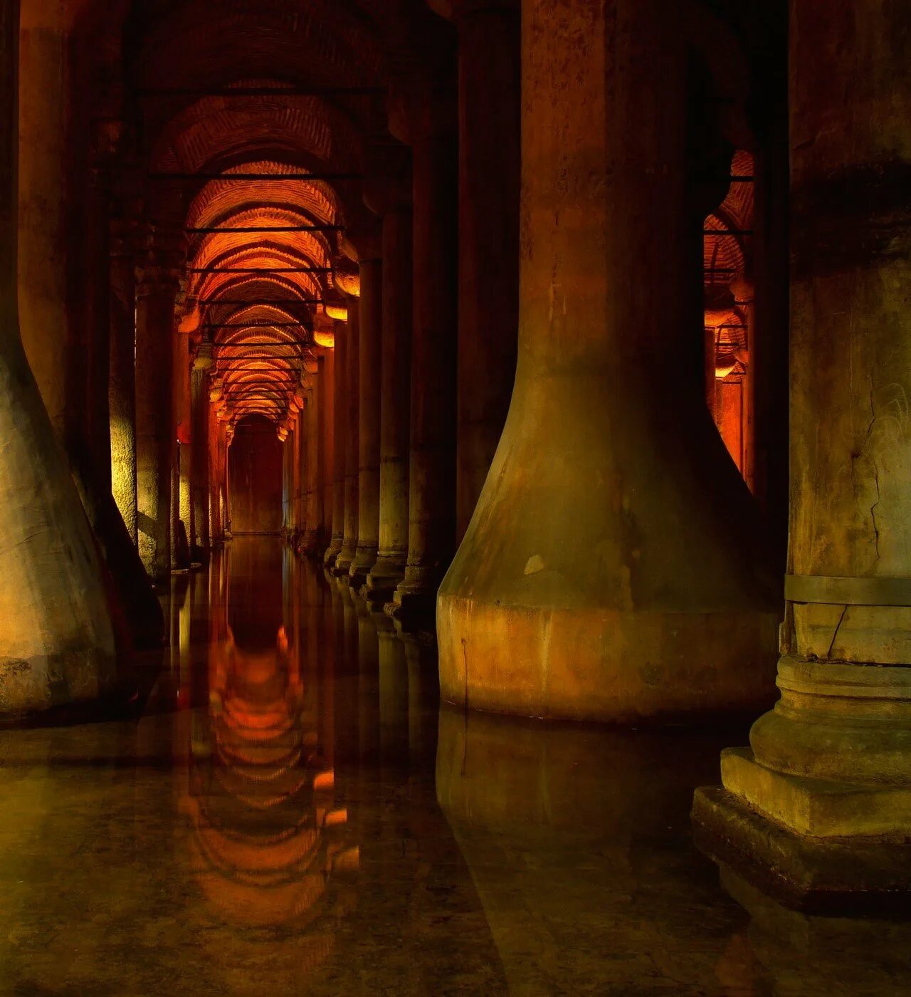 Цистерна базилика турция. Basilica cistern стамбул. Базилика еребатан стамбул. Цистерна базилика. Цистерна базилика.