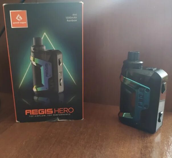 No atomizer на aegis hero. Аегис хиро разъём зарядки. аегис хиро 1 зарядка. аегис 1200 mah. разъем зарядки для aegis hero.