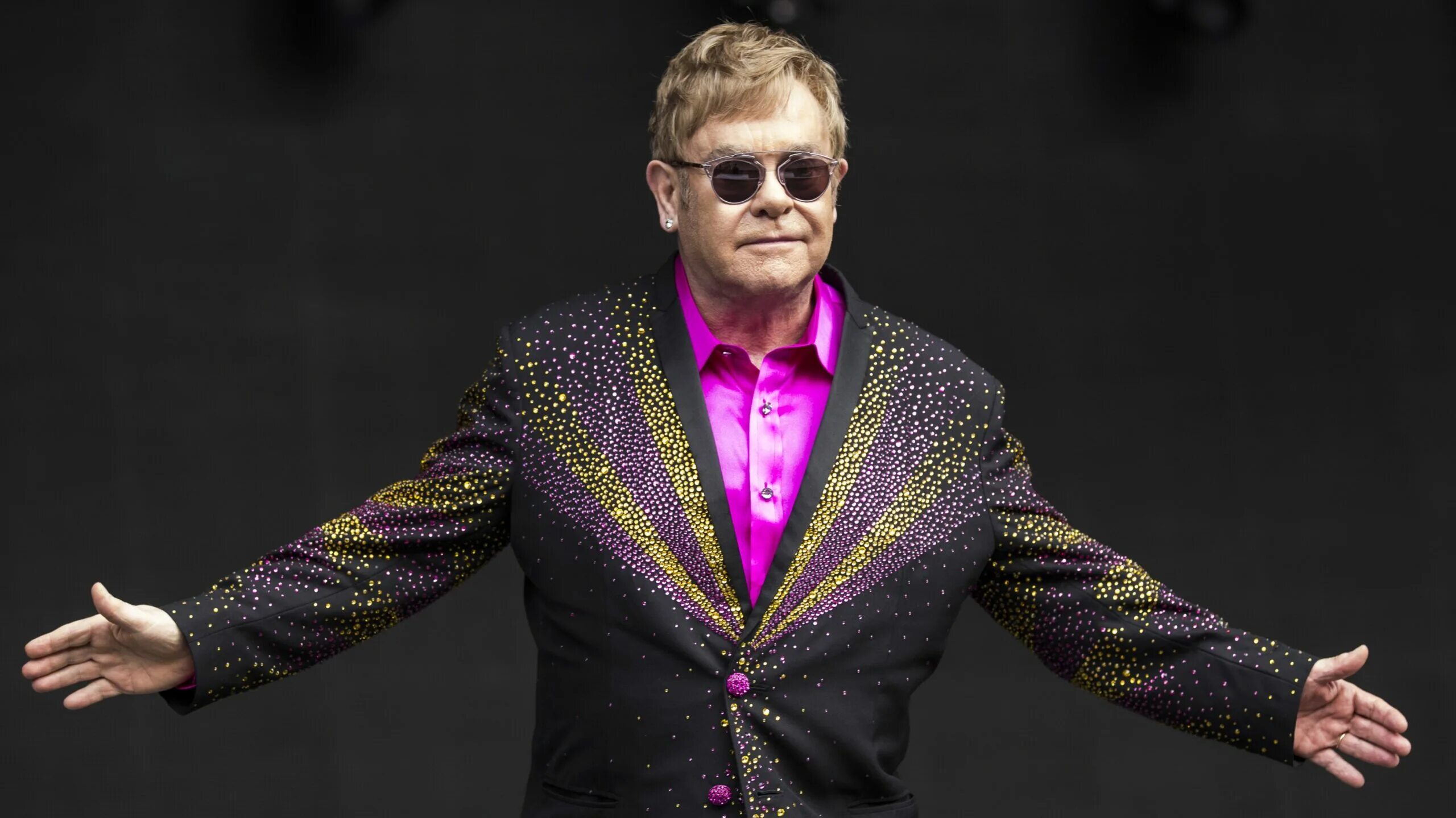 Элтон джон 2022. Сэр элтон джон. Элтон джон 1993. Элтон джон. Элтон джон сейчас 2022.