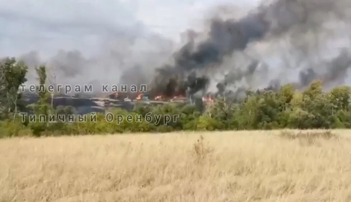 Погода в ратчино шарлыкского района оренбургской области. Пожар в Шарлыкском районе Оренбургской области. Ратчино Шарлыкского района Оренбургской. Смерч в Шарлыкском районе Оренбургская обл. Торнадо в Шарлыкском районе.