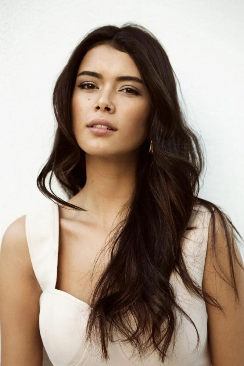 Серай кая до пластики. Серай кая. Серай кая турецкая актриса. Сера кая турецкая актриса. Кайа парисовна.