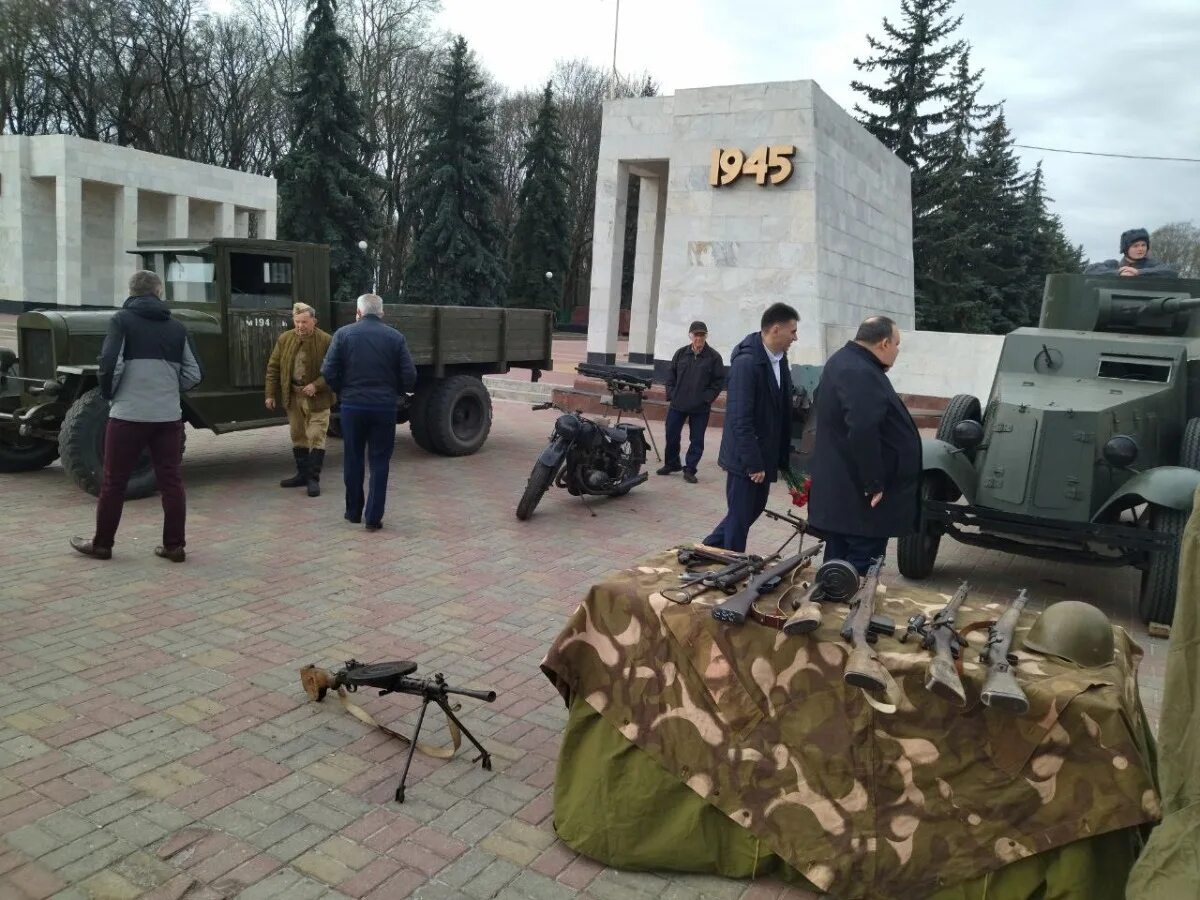 Исторический парк Огненные рубежи. Выставка военной техники. Фото военнослужащих. Военная техника в Белгороде.