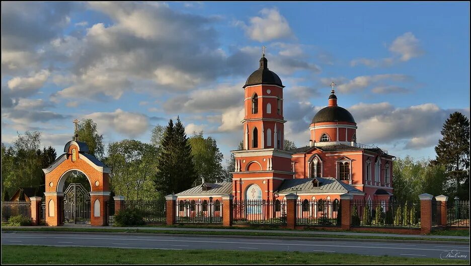 Никольское остановка. Храм Николая Чудотворца в Зеленограде. Храм святителя Николая Мирликийского Зеленоград. Никольская Церковь Зеленоград. Зеленоград Никольская Церковь храм.