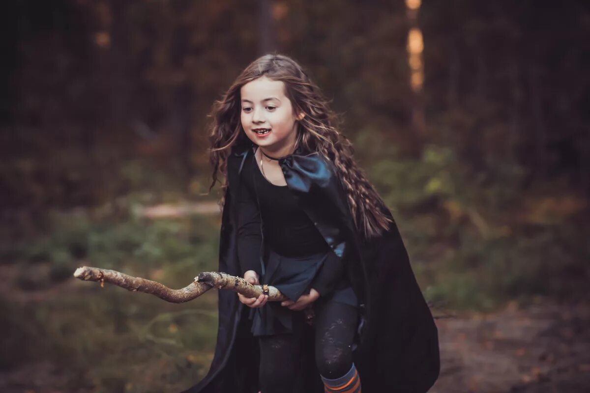 Маленький волшебник. Маленькая колдунья. Колдунья. Молодая ведьма. Молодая ведьма.