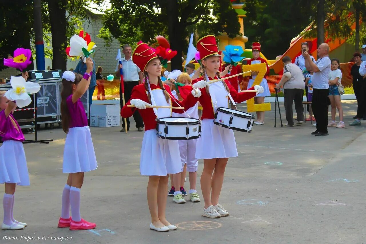 С днем города. Белорыбкин золотаревское поселение. Золотаревское городище пенза раскопки. Ермаково городище фото. Золотарёвка пензенская область городище.