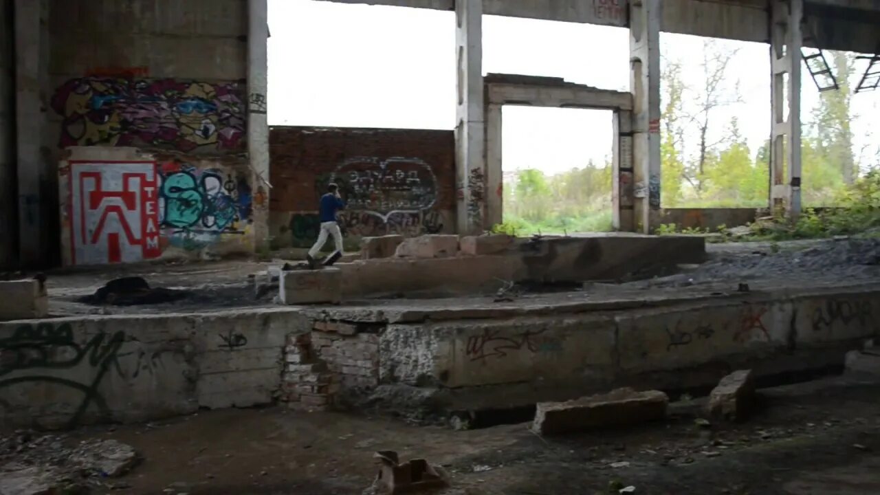 Особняк сергиев посад. Заброшенный коттедж сергиев посад. Сергиев посад заброшенный город. Кирпичный завод мыски заброшка. Заброшки сергиева посада.