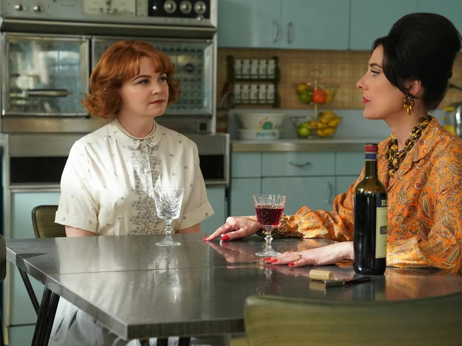 Почему женщины убивают дата выхода серий. Why women kill сериал. почему женщины убивают сериал 2019. джиннифер гудвин бет энн. люси лью сериал 2019.