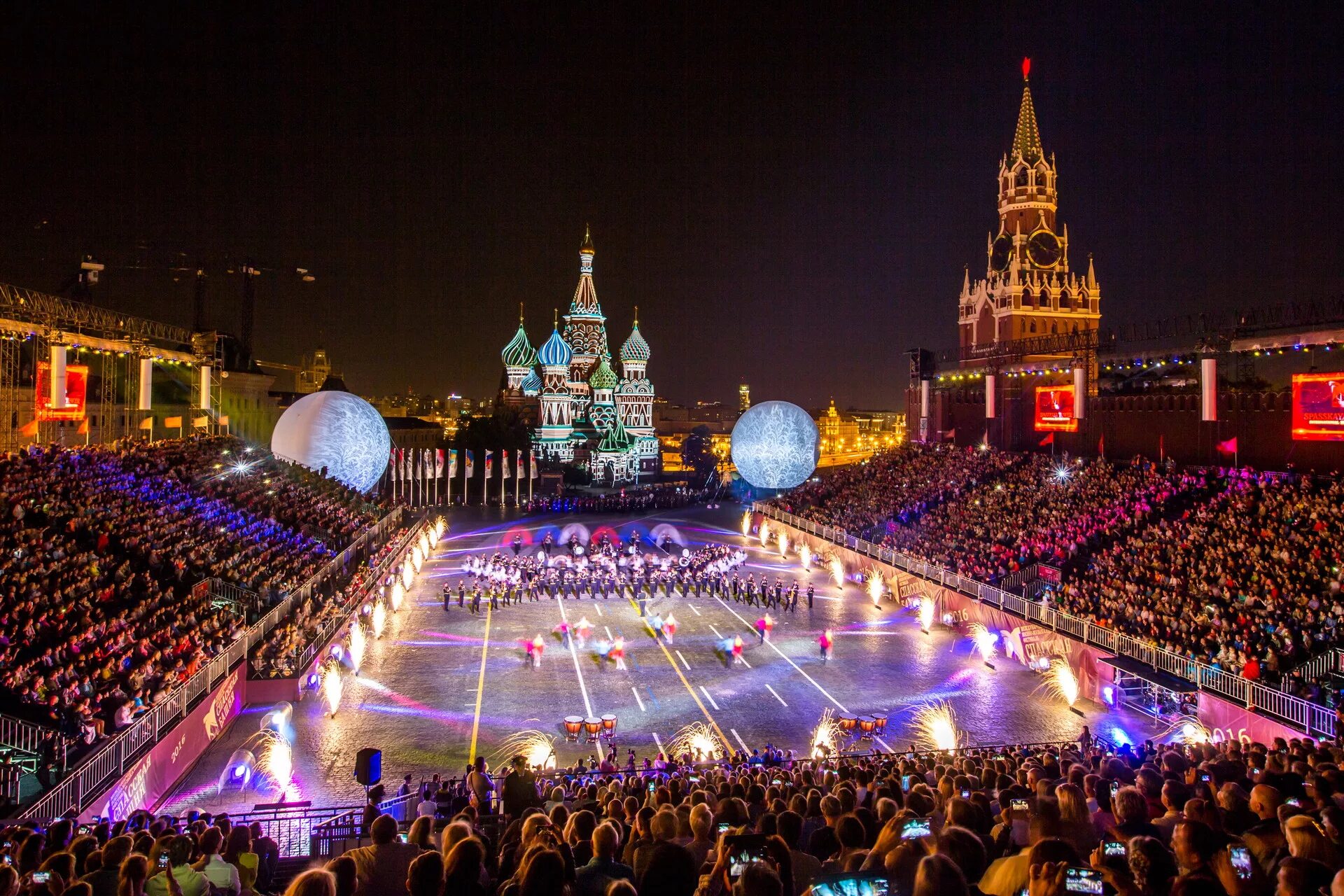 Что посетить в августе 2025 москве. Фестиваль спасская башня в москве. спасская спасская башня 2025. международный военно музыкальный фестиваль спасская башня 2025. спасская башня фестиваль 2025.