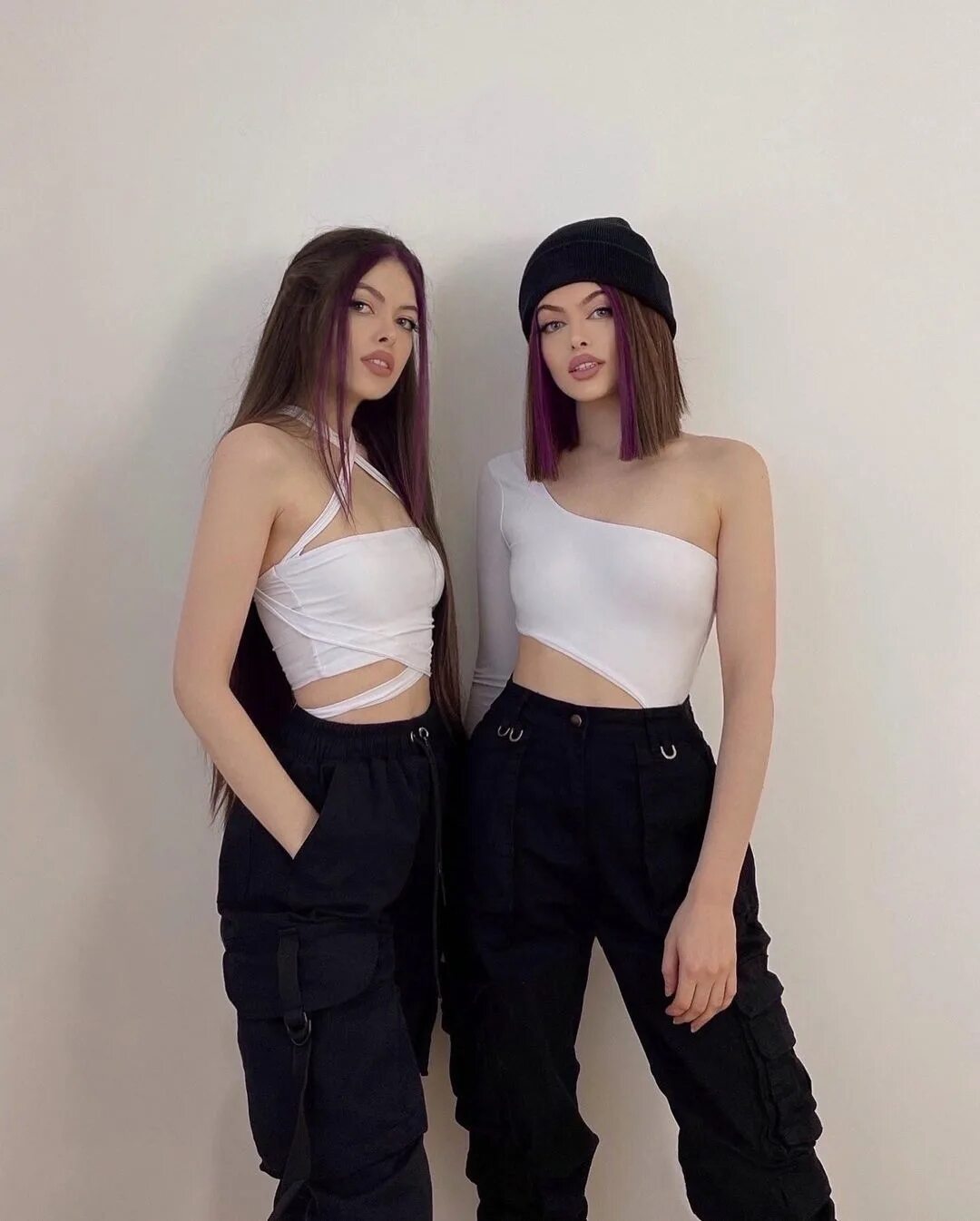 Сестры clermont twins. Twins russian близняшки катя и настя. Блоггеры подростки. Кампус близняшки. Близняшки кейт твинс.