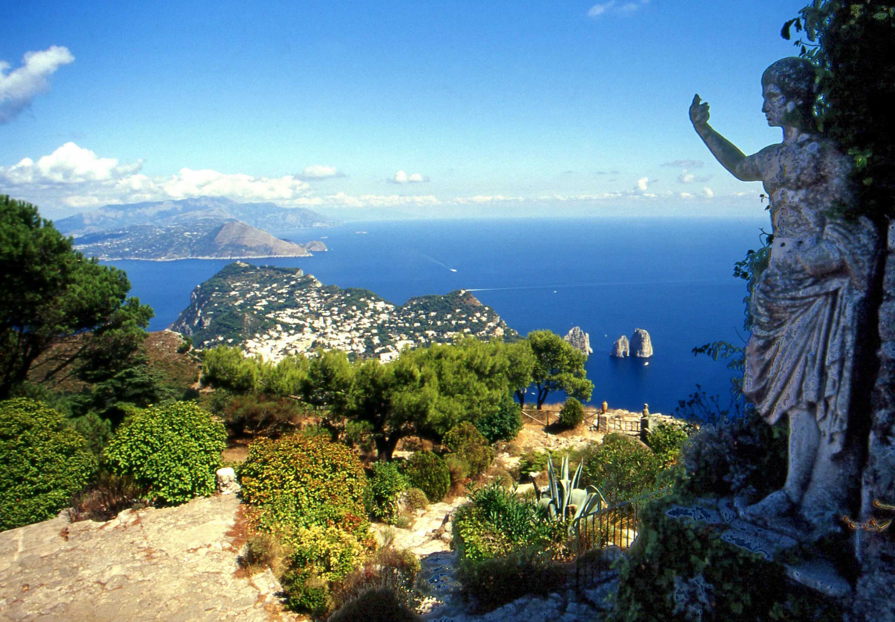 Года капри. Остров капри. остров capri италия. италия остров позитано. остров капри достопримечательности.