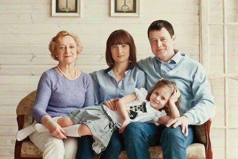 Родители из простой семьи