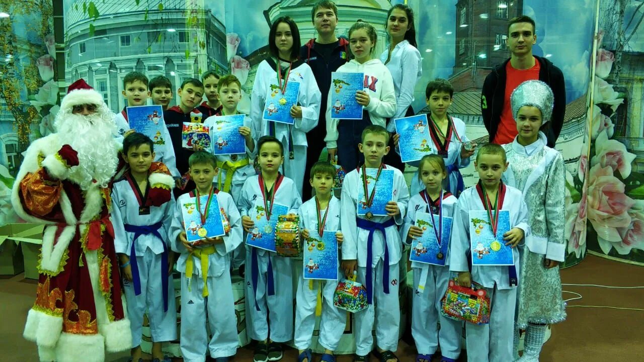 Тхэквондо елабуга. Тхэквондисты елабуга. новогодний турнир по тхэквондо.